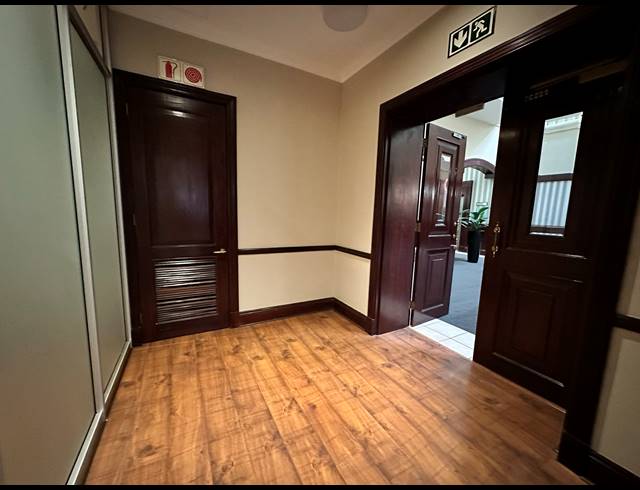 288M² OFFICE TO LET IN ROSEBANK